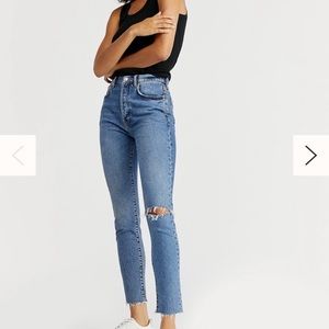 Free people busted knee Distressed skinny jeans